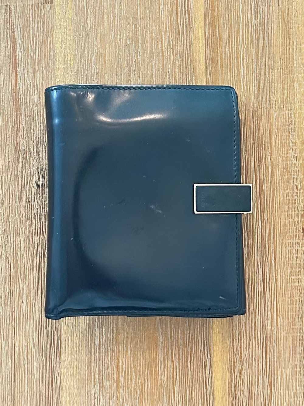 Vintage Gucci Black Patent Leather Bifold Wallet Buckle Clasp Authentic used